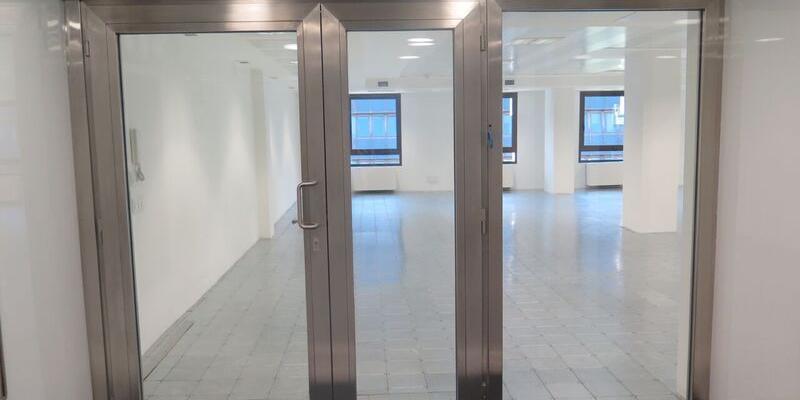 Puerta-de-dos-hojas-asimétricas-01